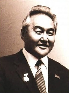 Дамба Жалсараев.jpg