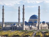 Grand Mosque in Astana, Kazakhstan.jpg