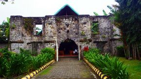 Simbahang Bato, Naujan, Oriental Mindoro 003.JPG