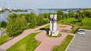 Monument to Metallurgists of Nizhny Tagil - 3.jpg