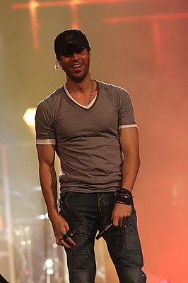 Enrique Iglesias (6891751264).jpg
