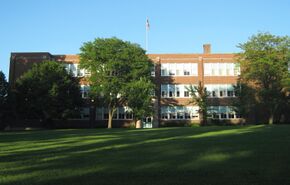 Maquoketa Middle School.jpg
