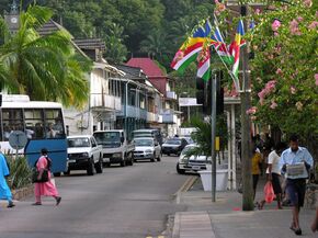 2006-06-23 04-40-38 Seychelles - -.jpg