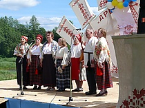 Randaine Elonpu-praznikal Vidlas.jpg