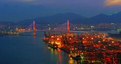 Busan Harbor Bridge at Night.jpg