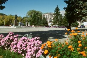 Зерноград Ростовской области. Площадь.jpg