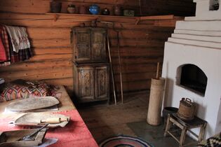 Удмуртъёслэн корка котырзы