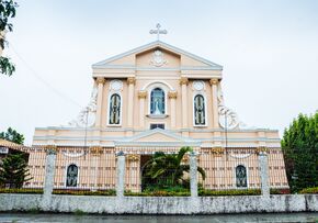 Facade of San Vicente Ferrer Church in Leganes, Iloilo.jpg