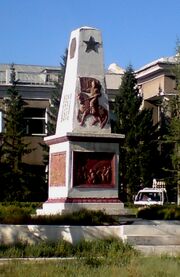 Сүхэ-Баатарта эгээл түрүүшын дурасхаалай хүшөө, К. Померанцевай ажал