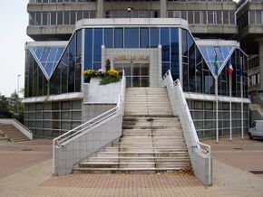 Elancourt Mairie.JPG