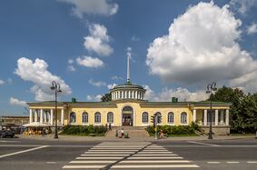Pavlovsk-päraudtestancijan sauvuz vl 2013