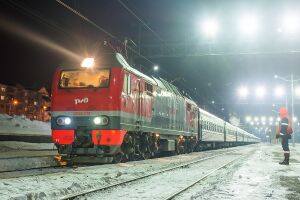 ЭП2К од локомотив мархта поездсь Саранск станцияса 2017-це кизоня