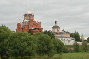 Ансамбль Хотькова Покровского монастыря. 5.09.11..JPG