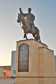 Сүхэ-Баатарта дурасхаалай хүшөө Баруун-Уртада