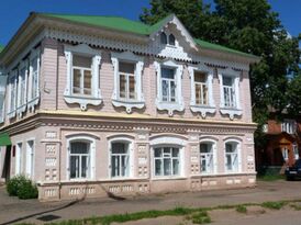 Вавожский районный краеведческий музей.jpg