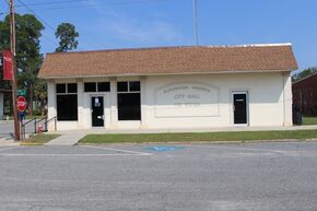 Glenwood City Hall.jpg