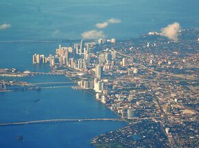 Downtown Miami aerial 2008.jpg