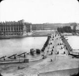 Pontoon Palace Bridge.jpg