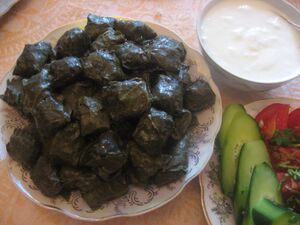 Yarpaq dolması.jpg