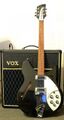 Гитара Rickenbacker 330JG биле үн хааржаа Vox