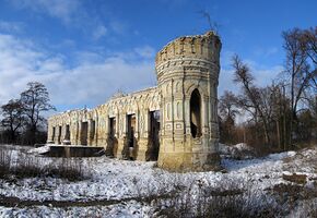 Osten-Saken ruins.jpg