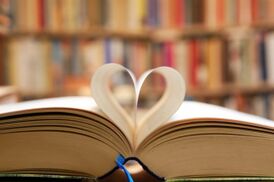 Книга с листочками в виде сердца.jpg